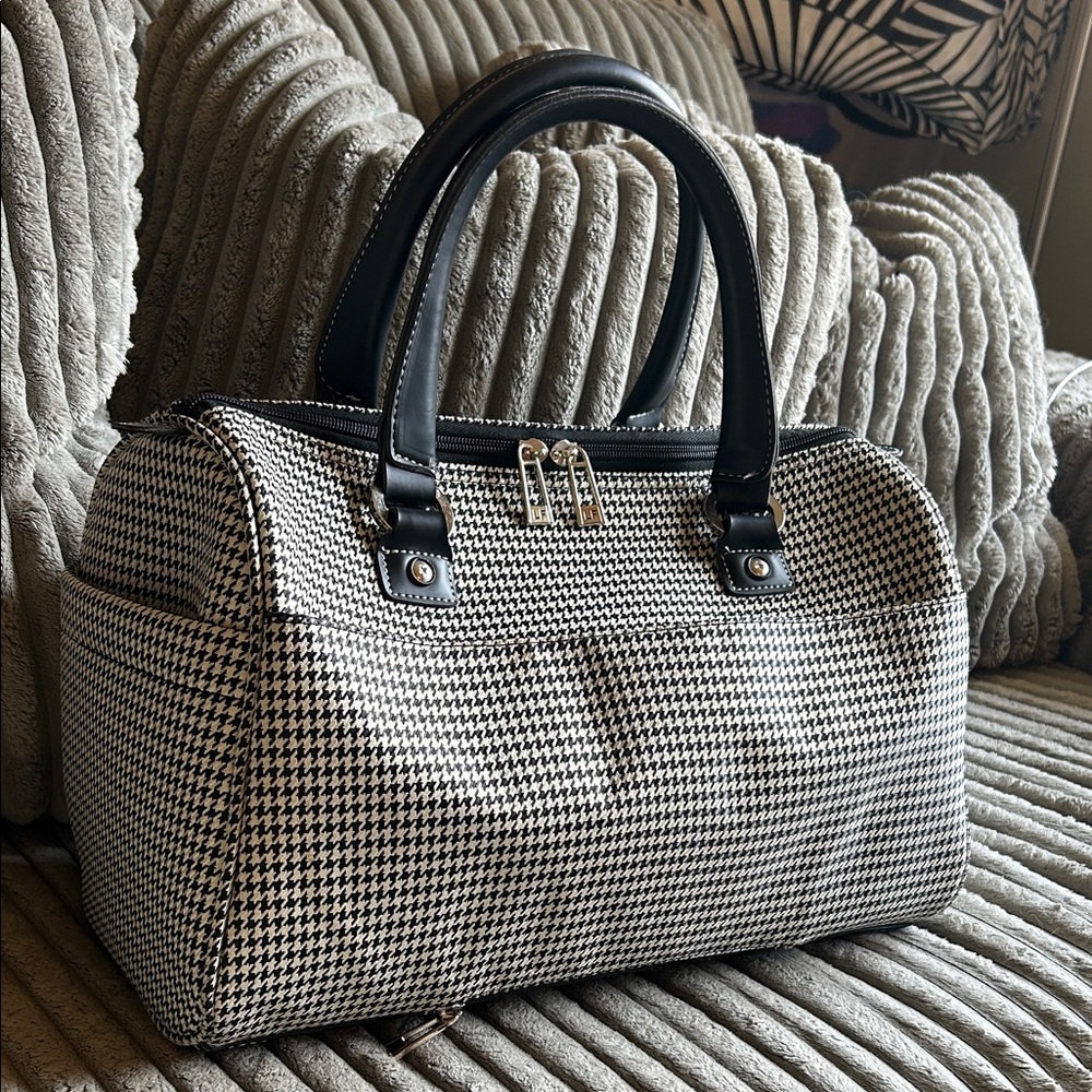 London Fog Classic Satchel Cambridge 16" Black & White Houndstooth Unisex Bag - Picture 6 of 16